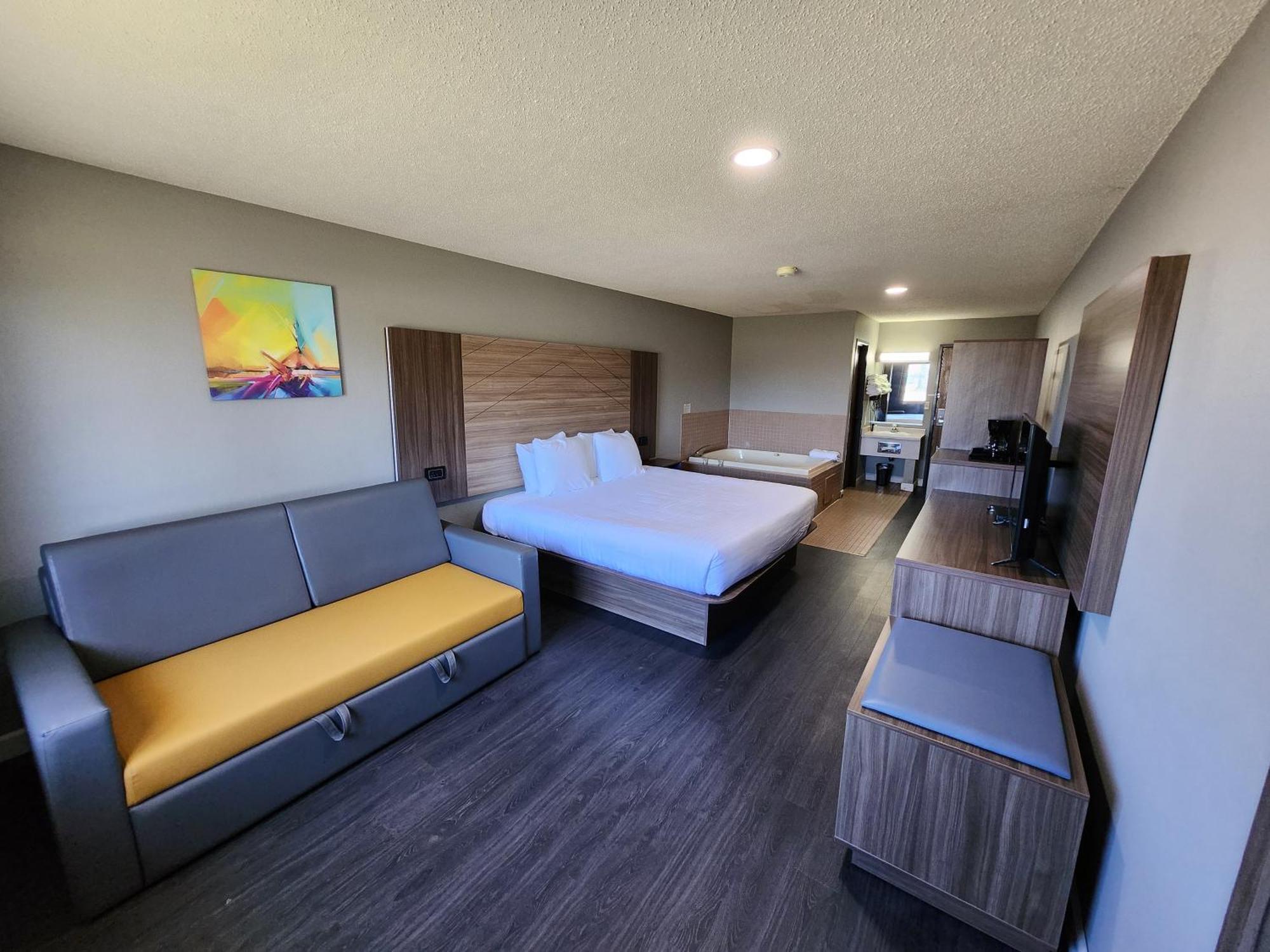 King Suite Non-Smoking